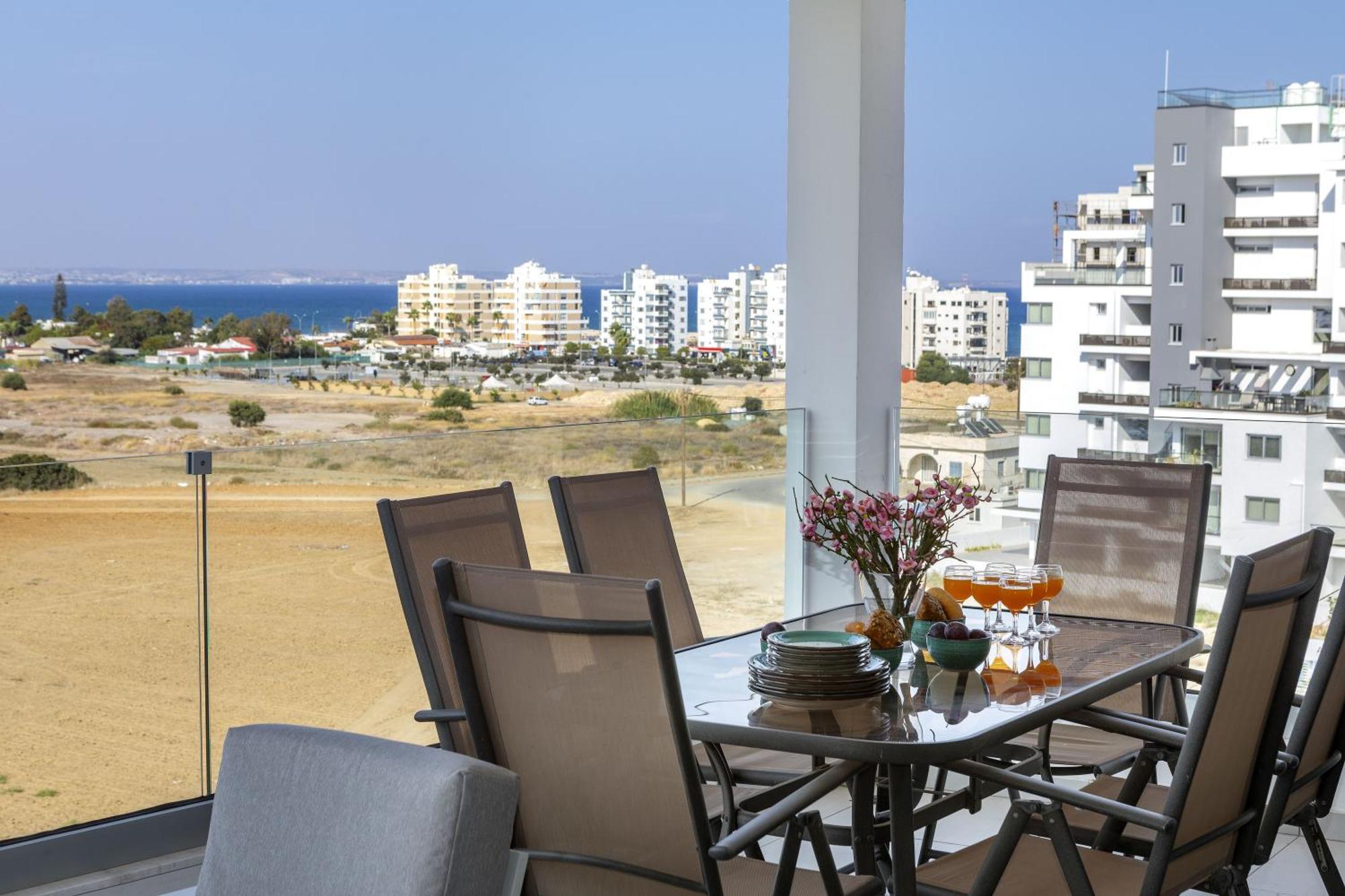 Majestic Sunset Salt Lake Views 300M From Beach Apartment Larnaca Exterior foto